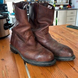 Red wing pecos boots (steel toe)